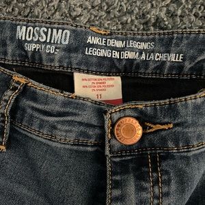 Mossimo ankle length jeans
